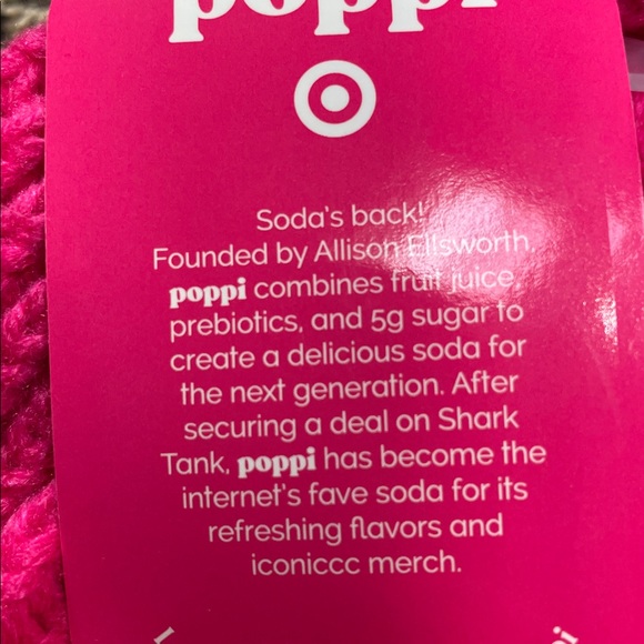 🆕 Poppi Knit Hot Pink Graphic Strawberry Beanie Womans OSFM | NWT - Picture 4 of 4